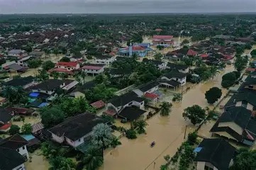 Standing with Our Communities: AMSA Delivers Vital Flood Relief to Project HOPE Families